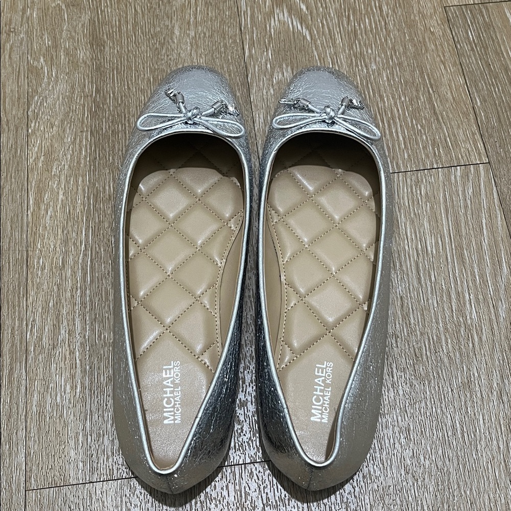 Michael Kors Nori Flex Silver Metallic Square Toe Ballet Flat New size 8.5 - Picture 8 of 13
